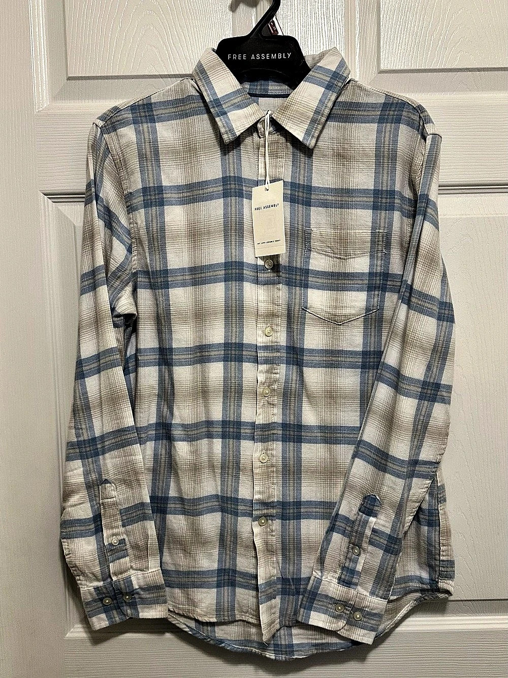 Free Assembly Men's Plaid Button Down Shirt Small NWT